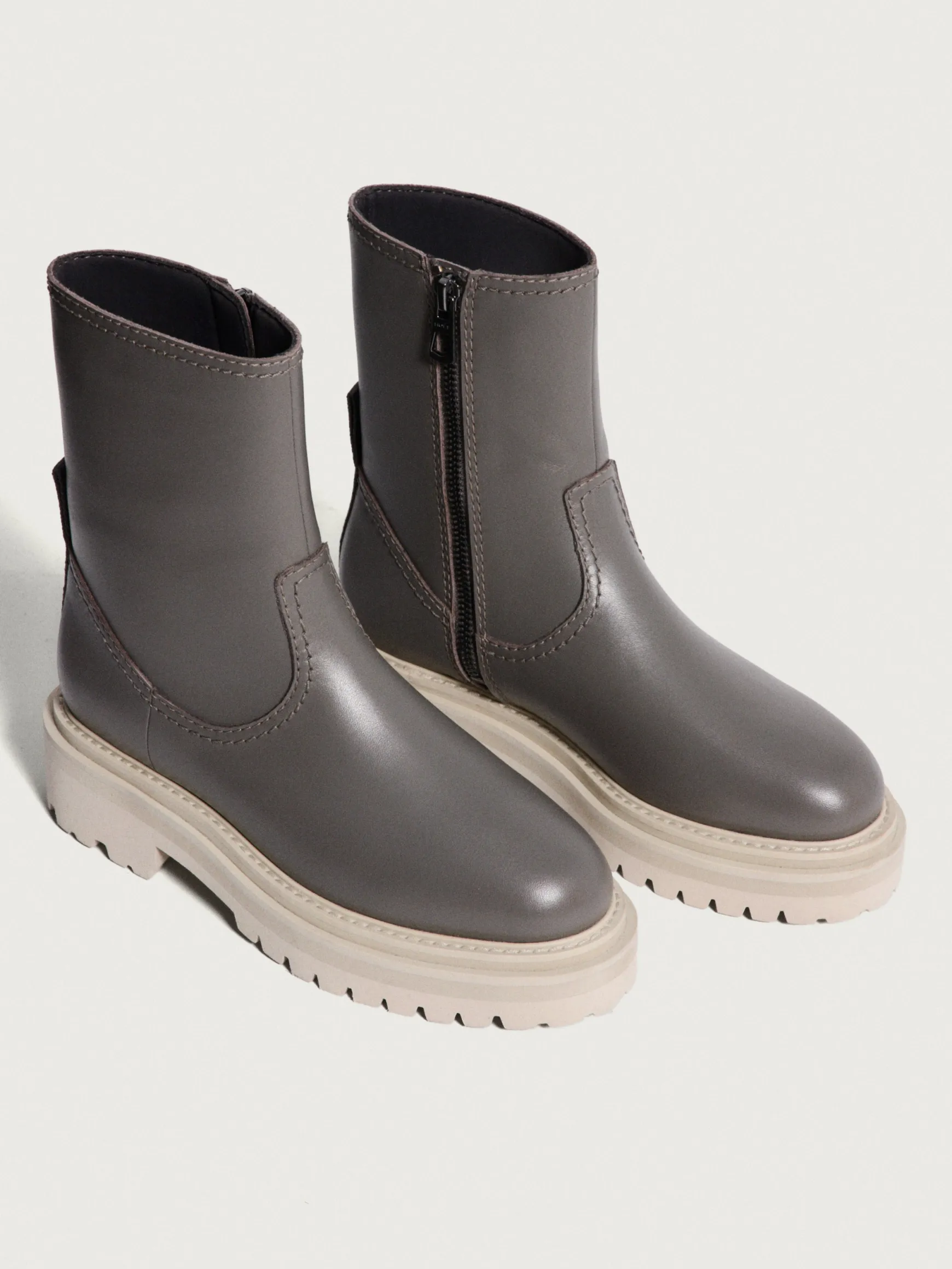BOTTE EN CUIR OFFICE GRIS